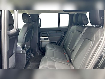 Used Land Rover Defender 2024 for sale - 79078612: Photo