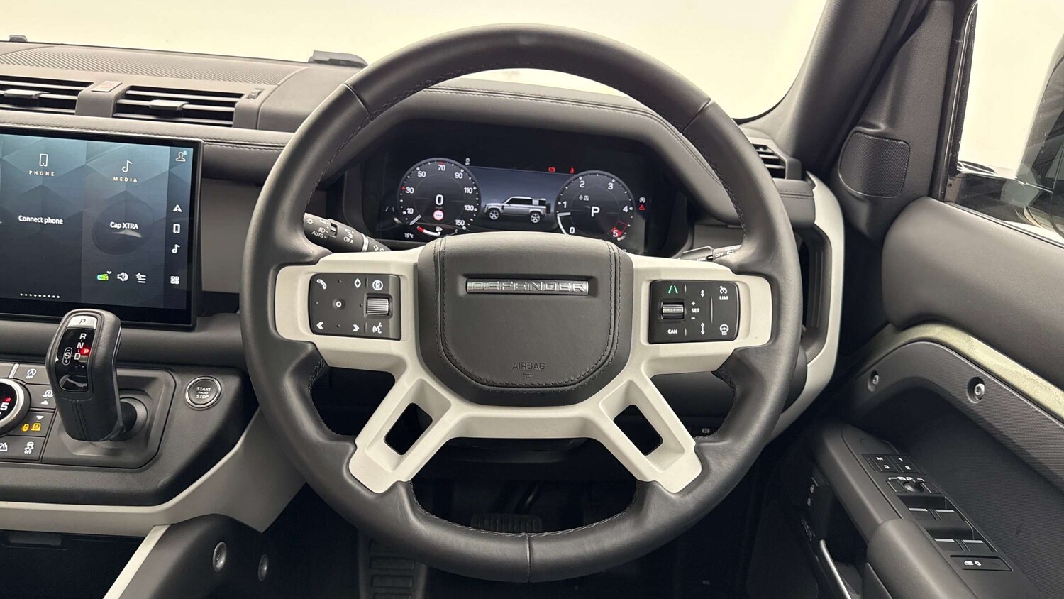 Used Land Rover Defender 2025 for sale - 77961188: Photo 17