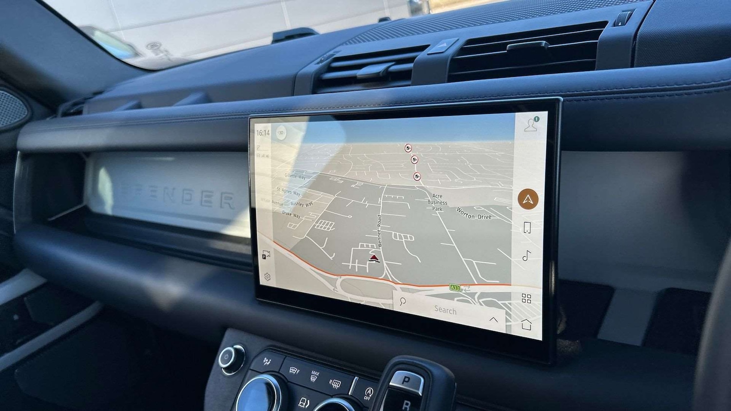 Used Land Rover Defender 2024 for sale - 76459879: Photo 11