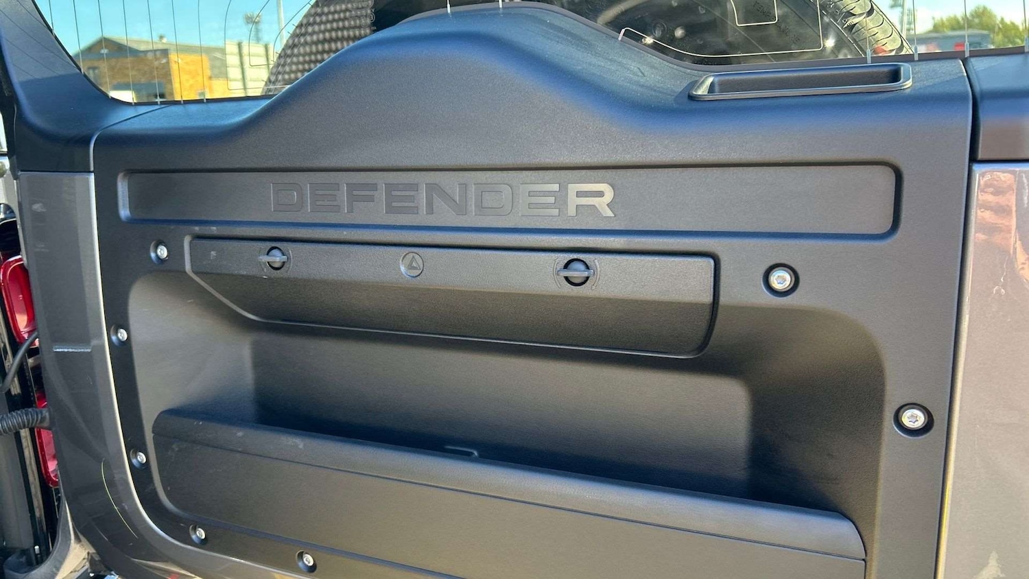 Used Land Rover Defender 2024 for sale - 76459879: Photo 27