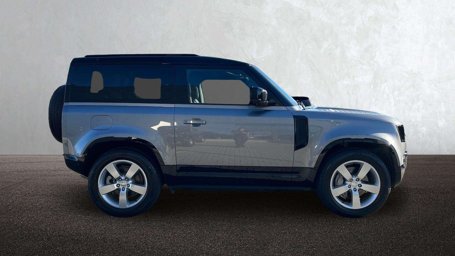 Used Land Rover Defender 2024 for sale - 76459879: Photo 5