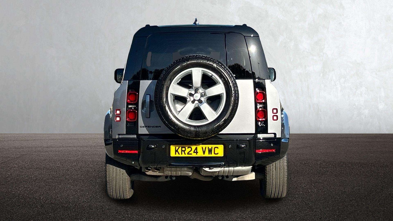 Used Land Rover Defender 2024 for sale - 76459879: Photo 6