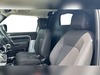 Used Land Rover Defender 2022 for sale - 79227502: Photo