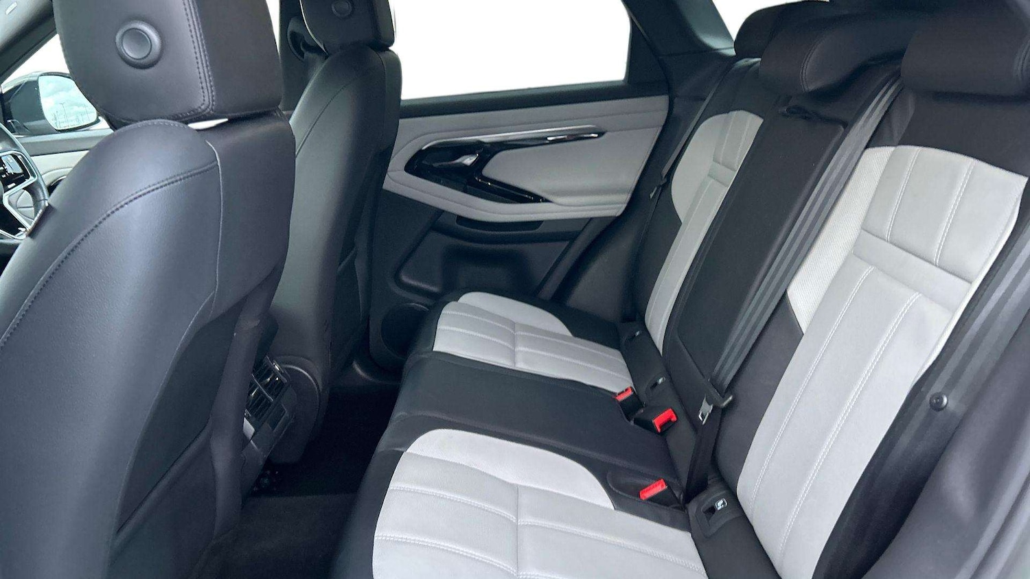 Used Land Rover Range Rover Evoque 2022 for sale - 77282056: Photo 4