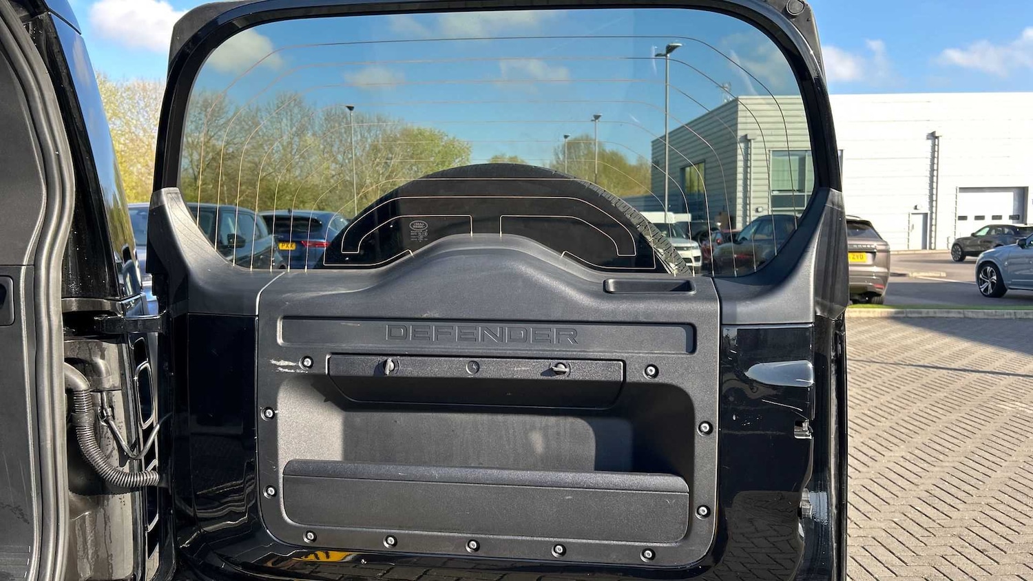 Used Land Rover Defender 2022 for sale - 76460596: Photo 21