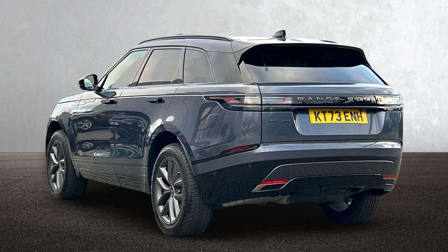 Used Land Rover Range Rover Velar 2023 for sale - 76745994: Photo 2