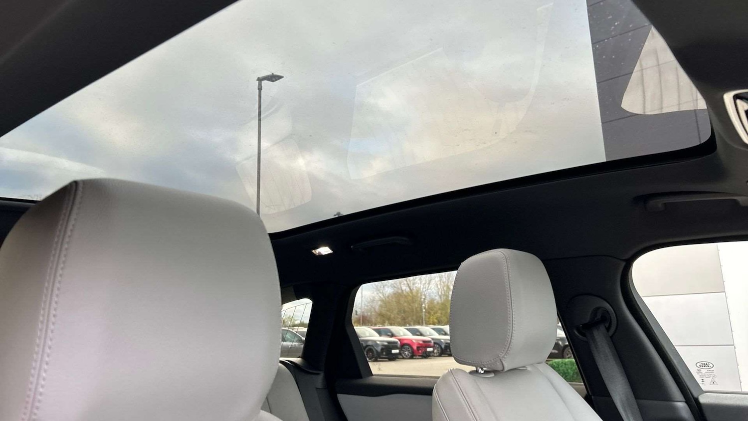 Used Land Rover Range Rover Velar 2023 for sale - 76745994: Photo 21