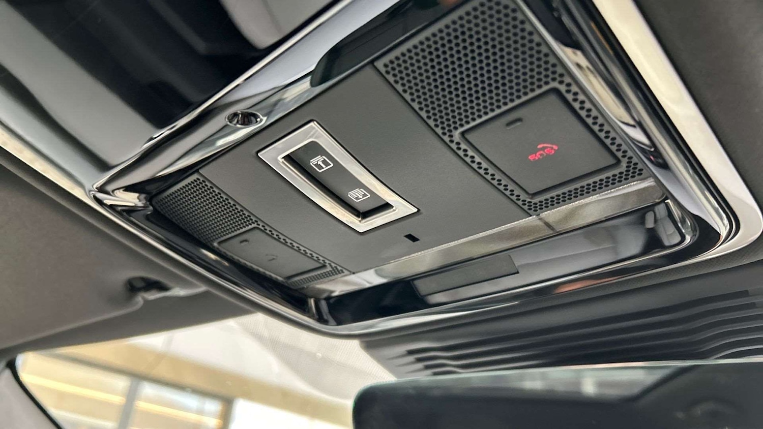 Used Land Rover Range Rover Velar 2023 for sale - 76745994: Photo 23