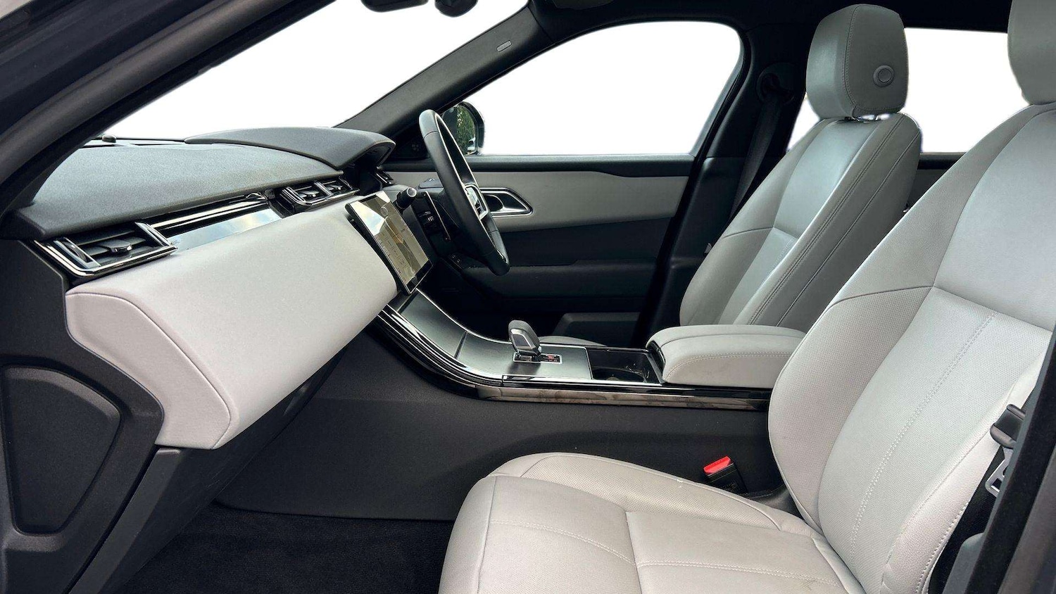 Used Land Rover Range Rover Velar 2023 for sale - 76745994: Photo 3