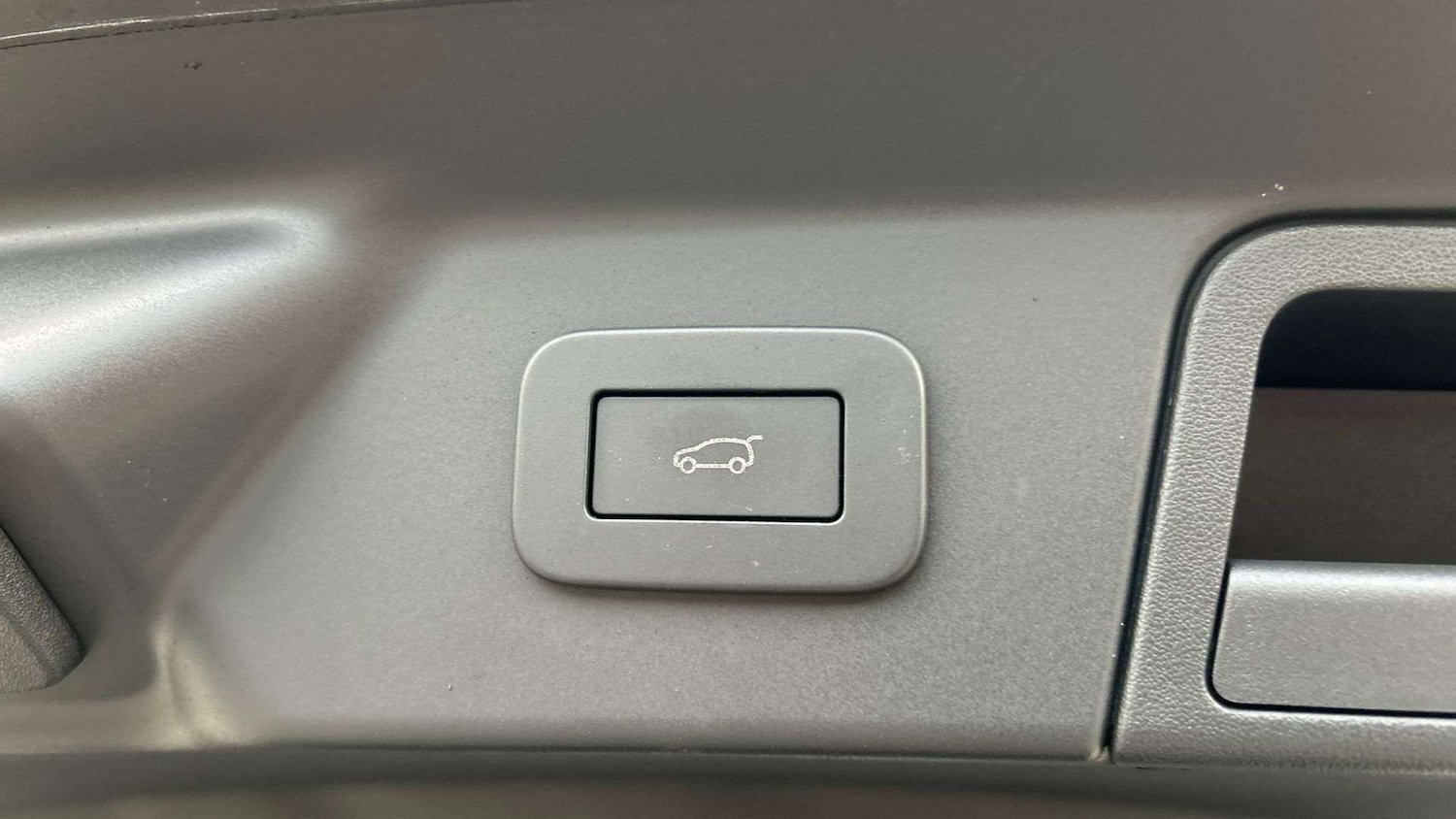 Used Land Rover Range Rover Velar 2023 for sale - 76745994: Photo 31