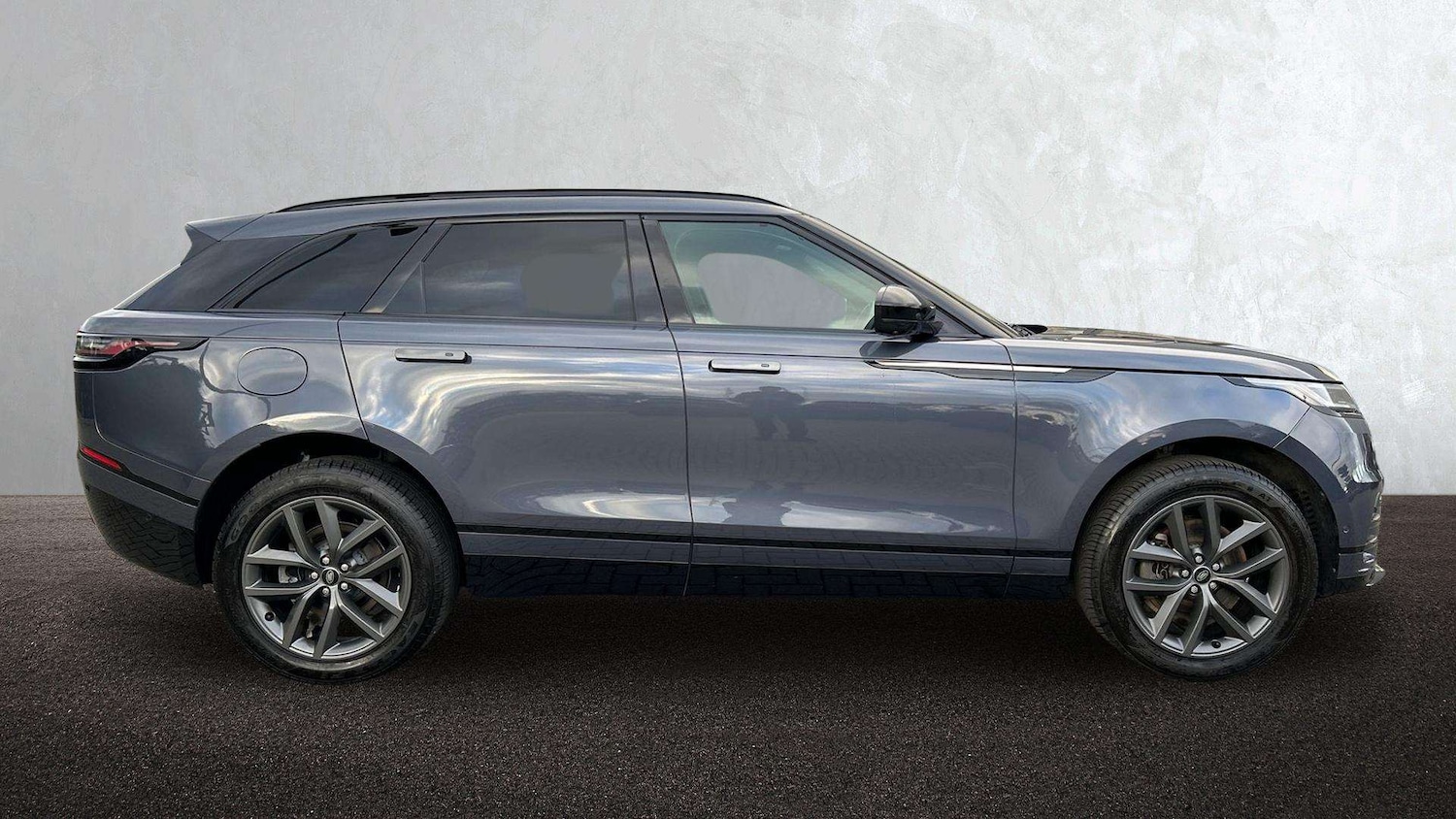 Used Land Rover Range Rover Velar 2023 for sale - 76745994: Photo 5