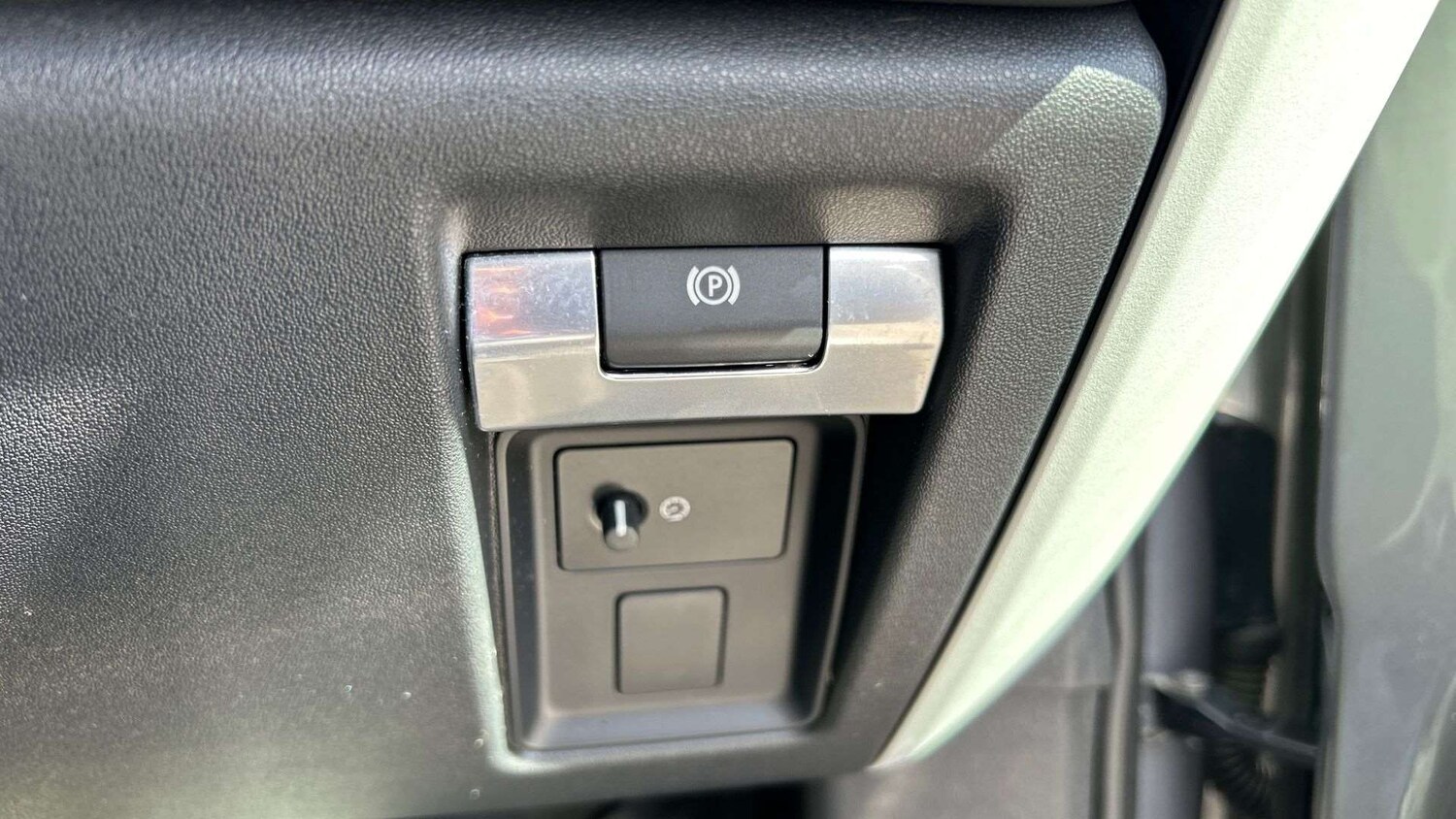 Used Land Rover Defender for sale - 78118792: Photo 34