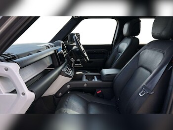 Used Land Rover Defender 2023 for sale - 78118792: Photo