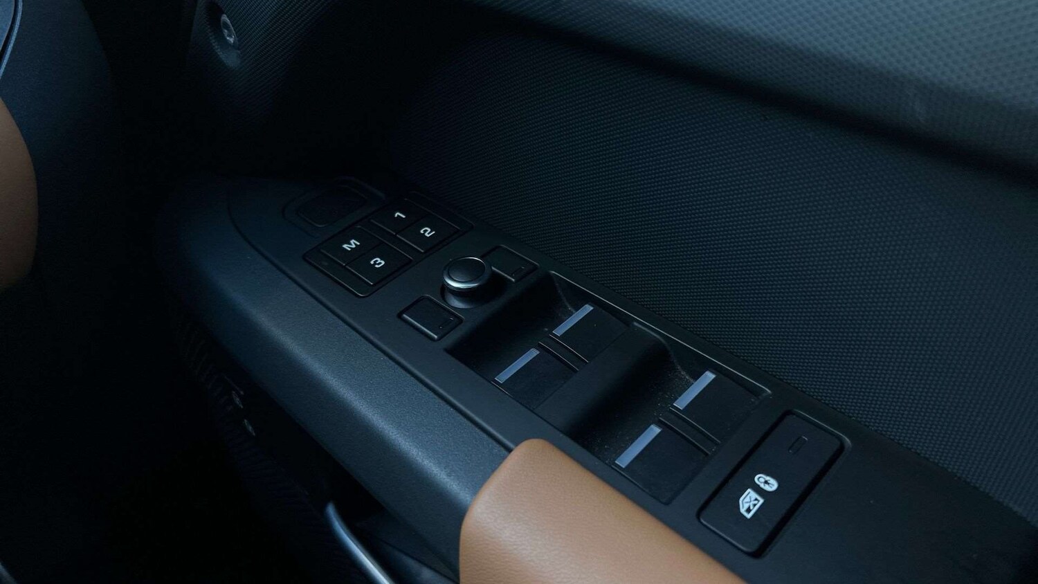 Used Land Rover Defender 2020 for sale - 77740772: Photo 25