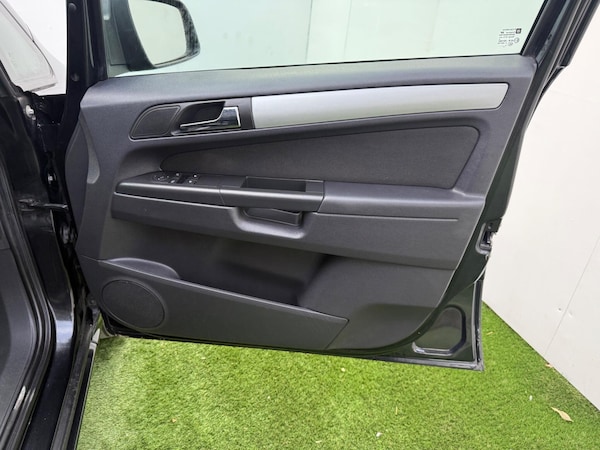 Used Vauxhall Zafira 2014 for sale - 76200680: Photo 17