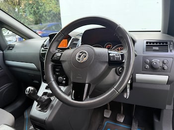 Used Vauxhall Zafira 2014 for sale - 76200680: Photo 2
