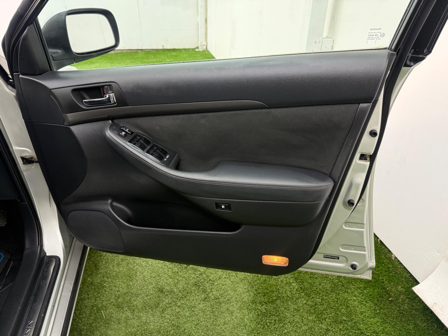 Used Toyota Avensis 2004 for sale - 77358846: Photo 17