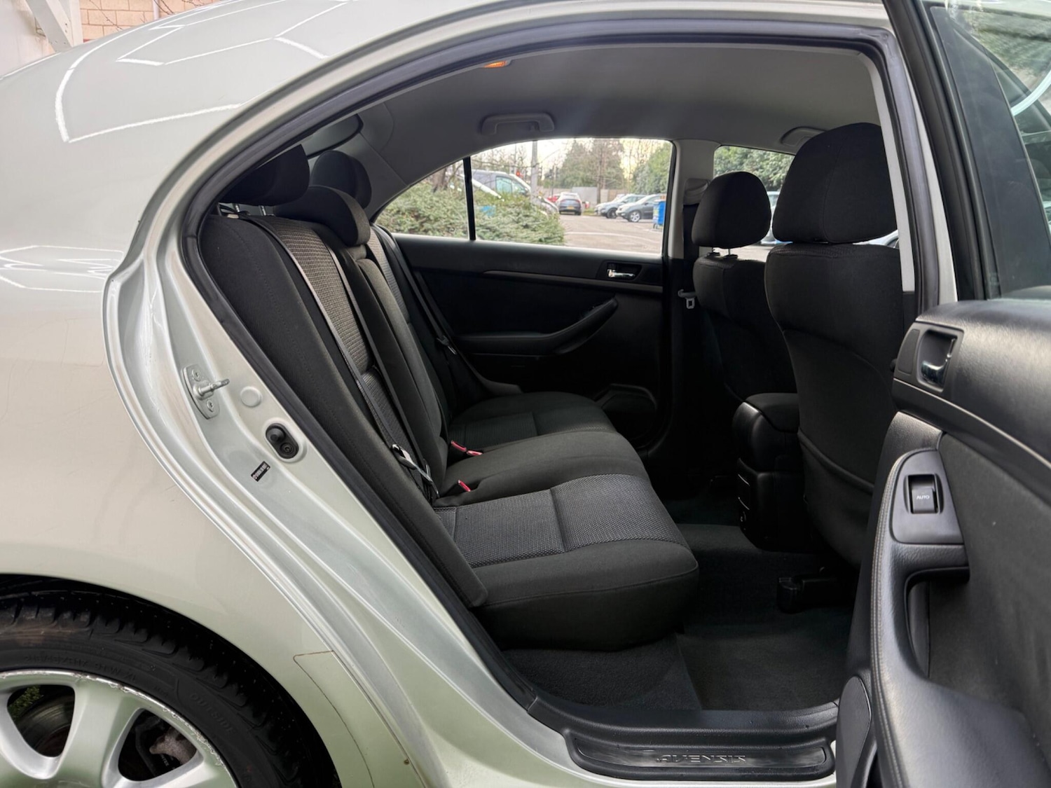 Used Toyota Avensis 2004 for sale - 77358846: Photo 18