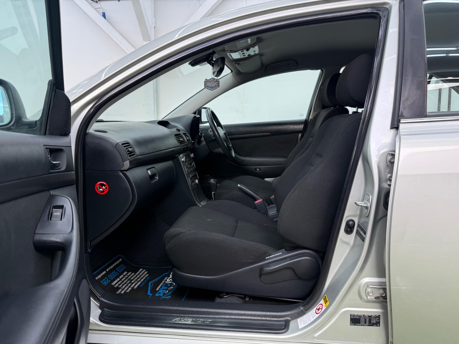 Used Toyota Avensis 2004 for sale - 77358846: Photo 25