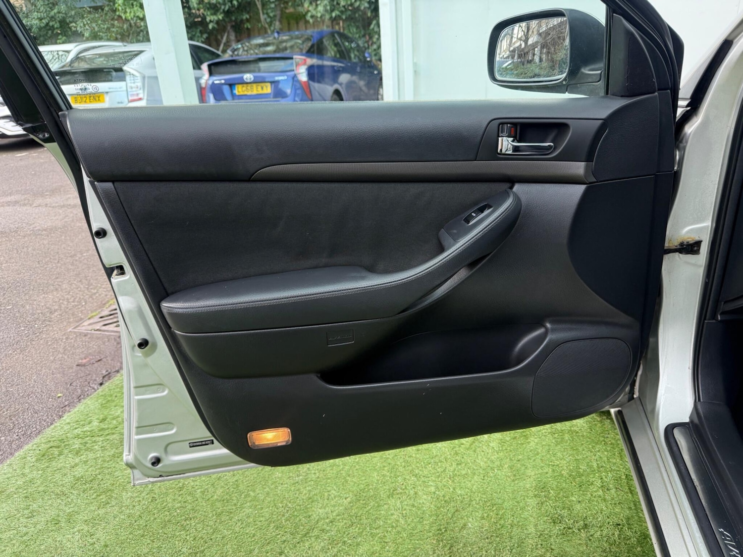 Used Toyota Avensis 2004 for sale - 77358846: Photo 27