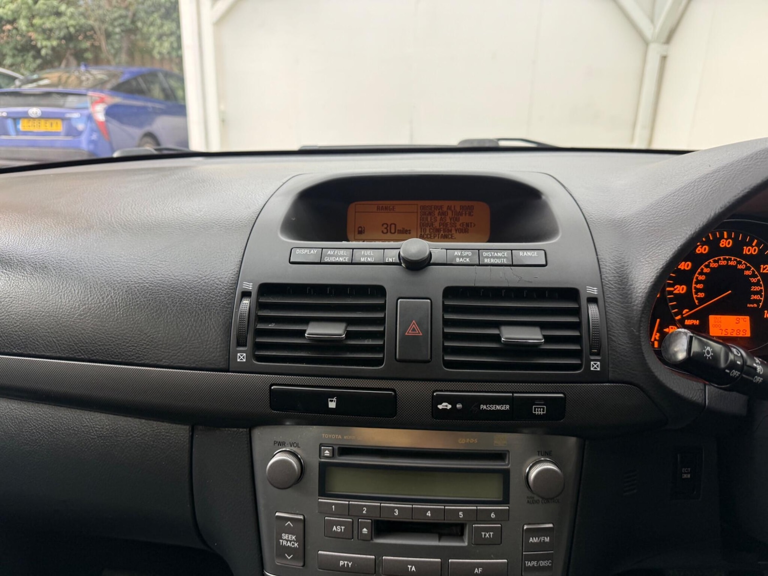 Used Toyota Avensis 2004 for sale - 77358846: Photo 29