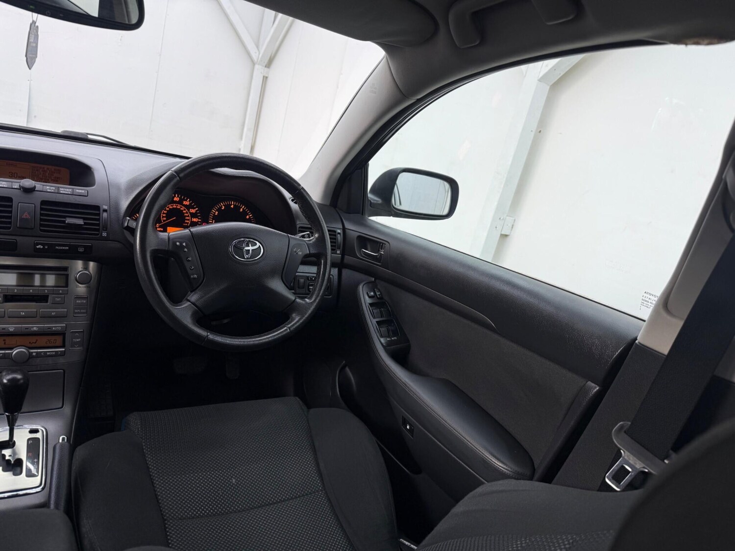 Used Toyota Avensis 2004 for sale - 77358846: Photo 39