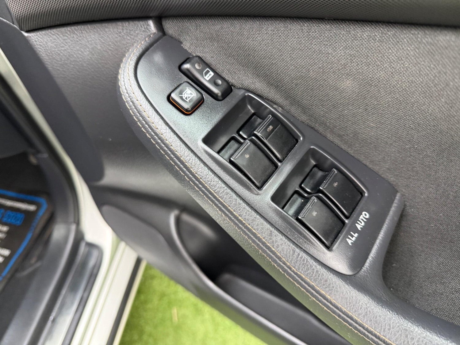 Used Toyota Avensis 2004 for sale - 77358846: Photo 40