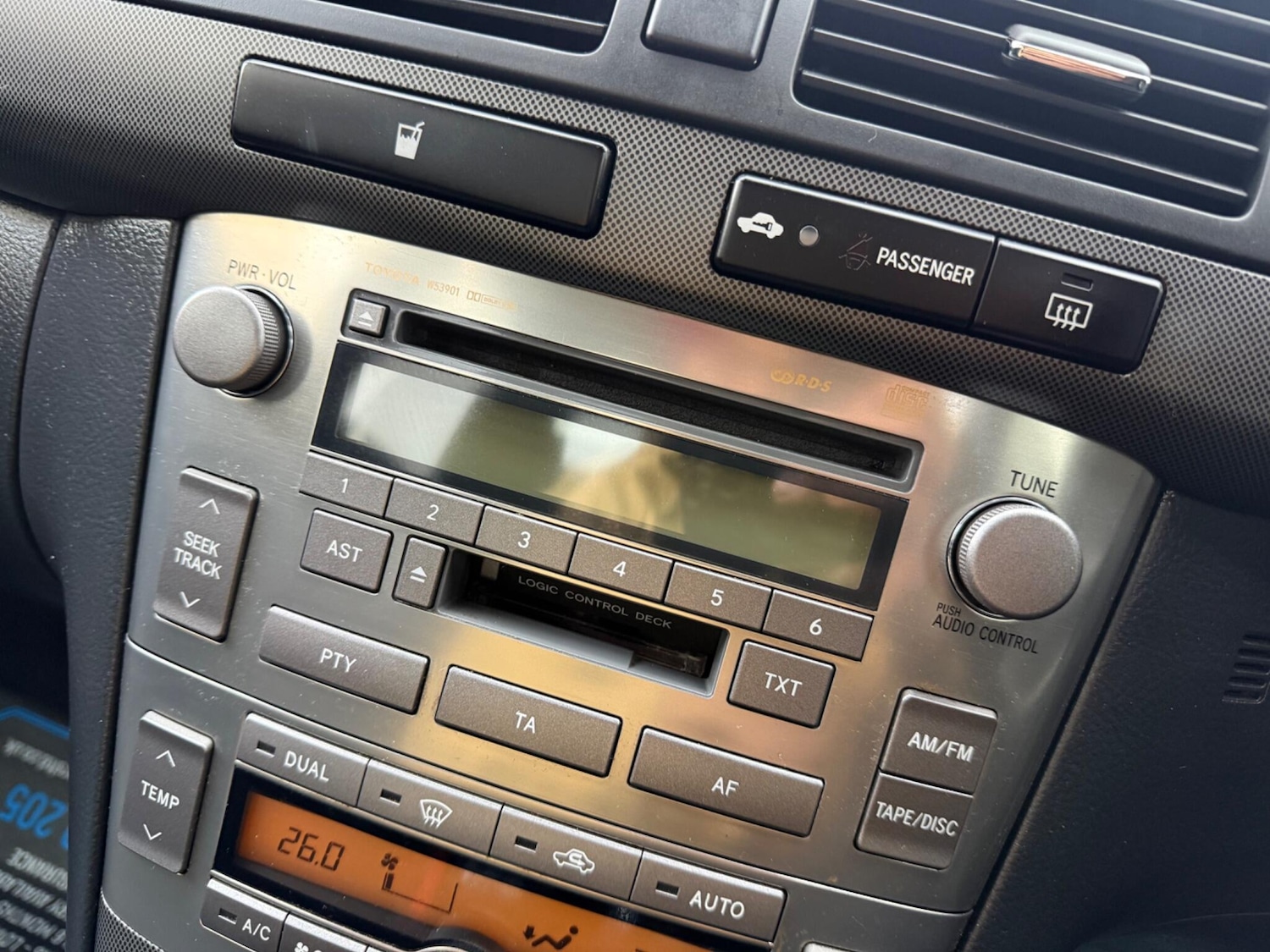 Used Toyota Avensis 2004 for sale - 77358846: Photo 45