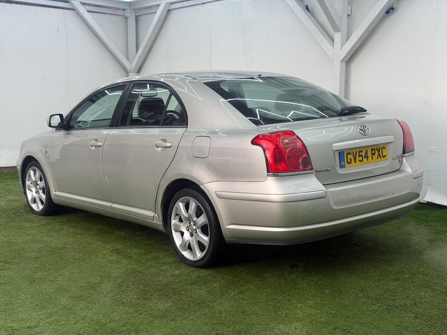 Used Toyota Avensis 2004 for sale - 77358846: Photo 9