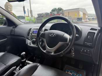 Used Hyundai i30 2010 for sale - 75103617: Photo