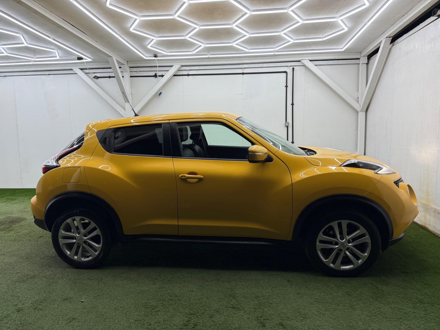 Used Nissan Juke for sale - 77853324: Photo 2