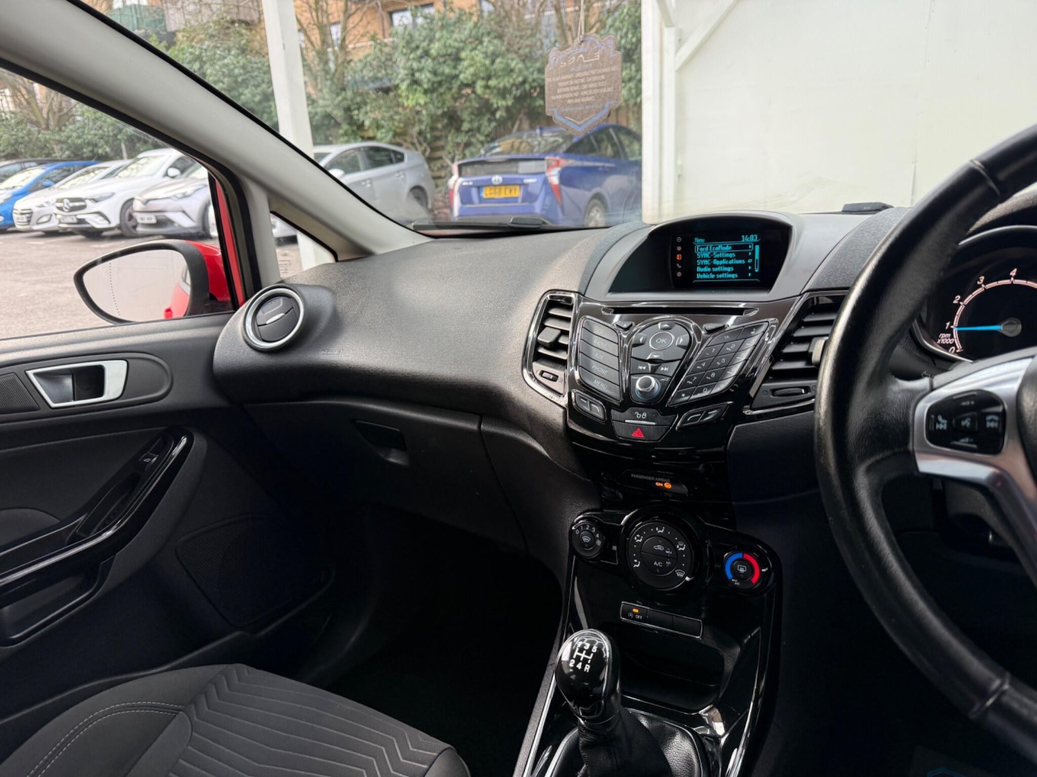 Used Ford Fiesta 2015 for sale - 77344263: Photo 49