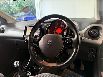 Used Peugeot 108 2015 for sale - 77120412: Photo