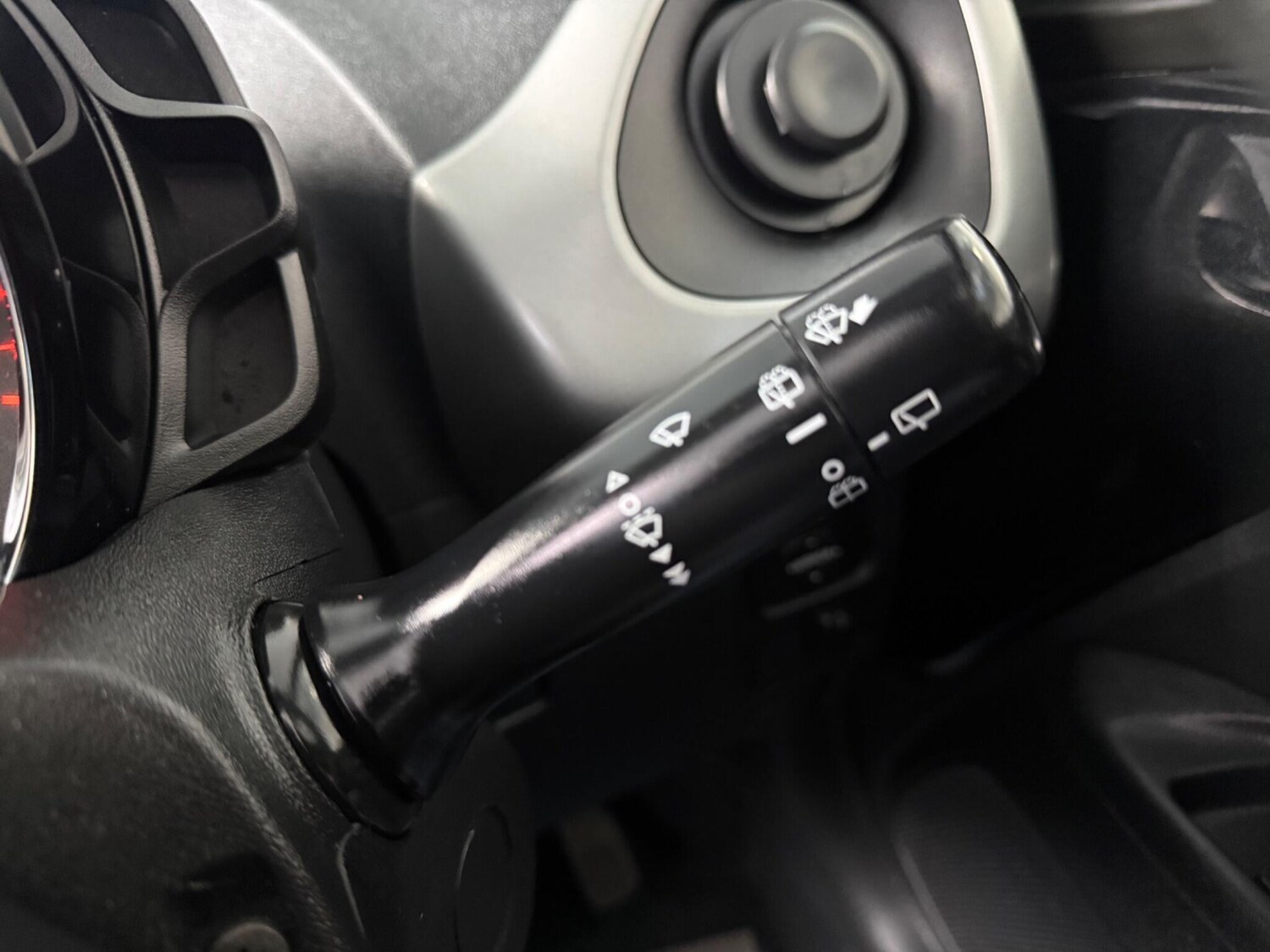 Used Peugeot 108 2015 for sale - 77120412: Photo 38