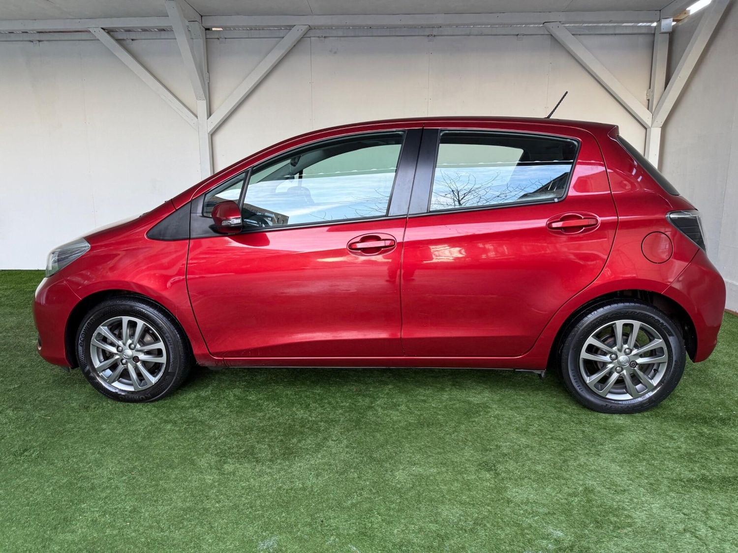 Used Toyota Yaris 2013 for sale - 76753036: Photo 10