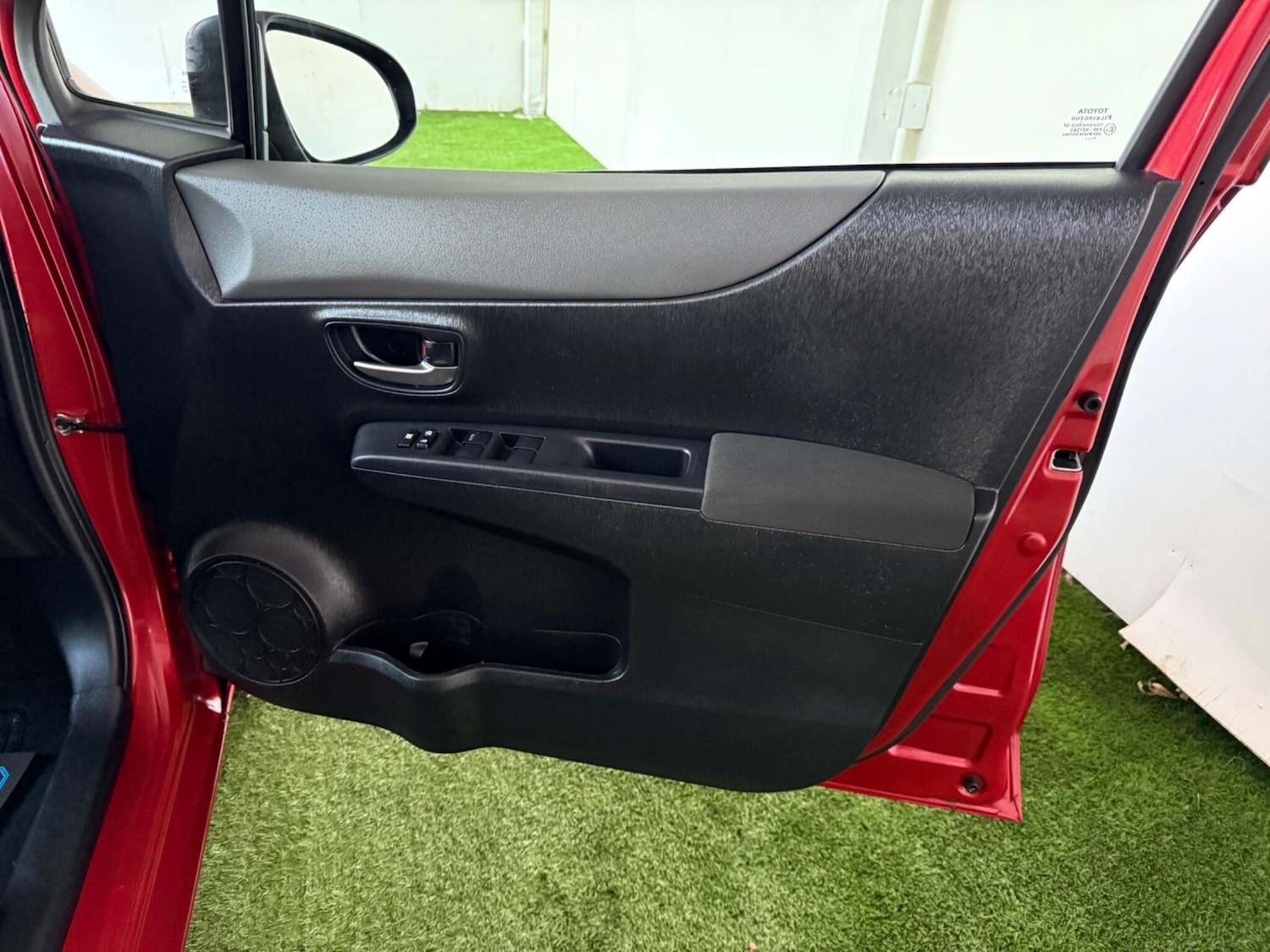 Used Toyota Yaris 2013 for sale - 76753036: Photo 16