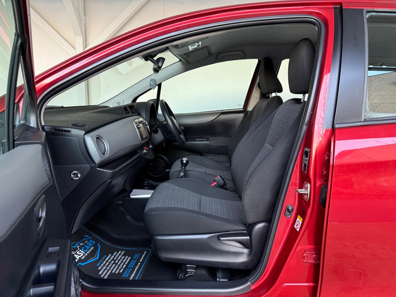 Used Toyota Yaris 2013 for sale - 76753036: Photo 24