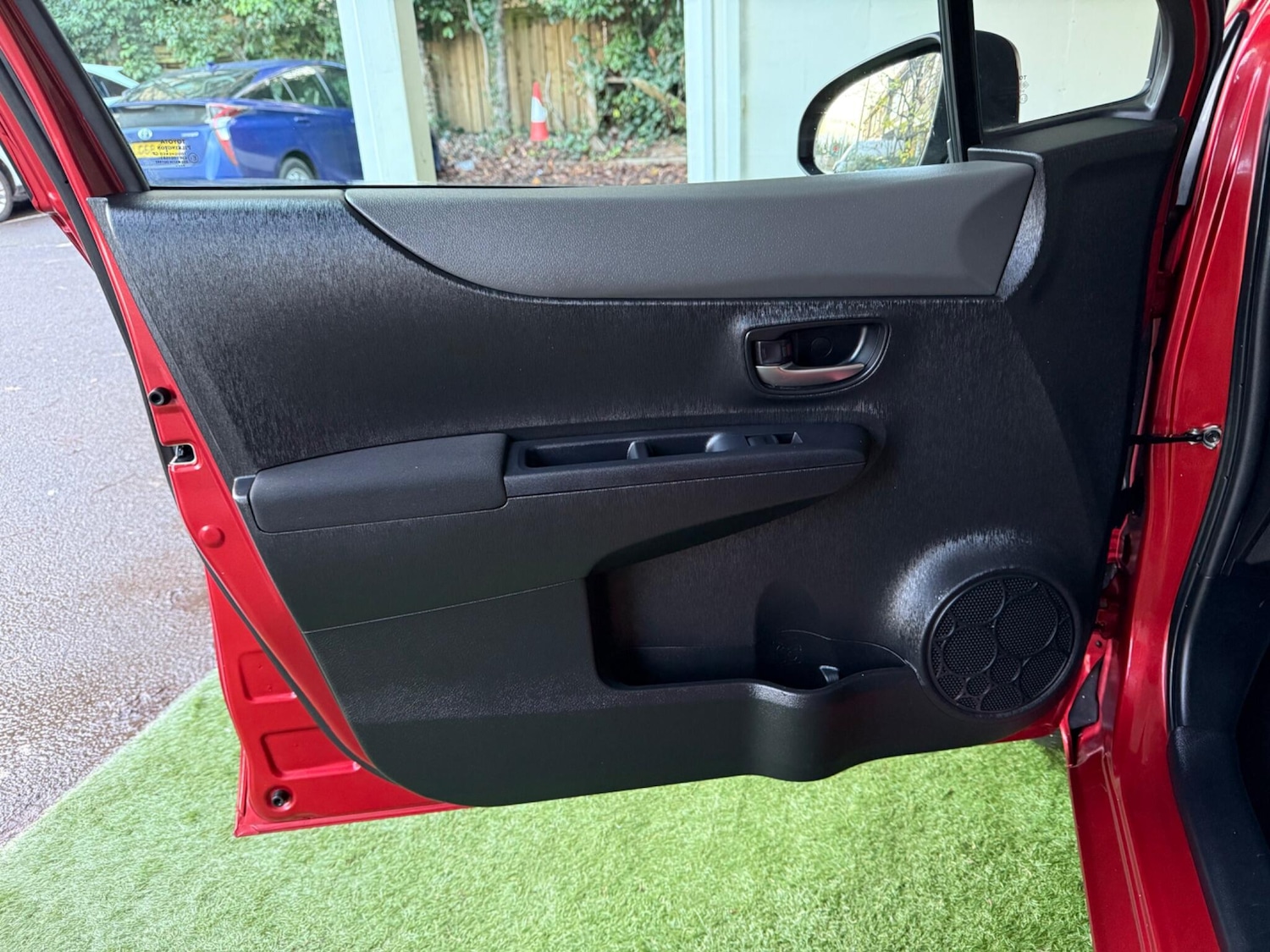 Used Toyota Yaris 2013 for sale - 76753036: Photo 26