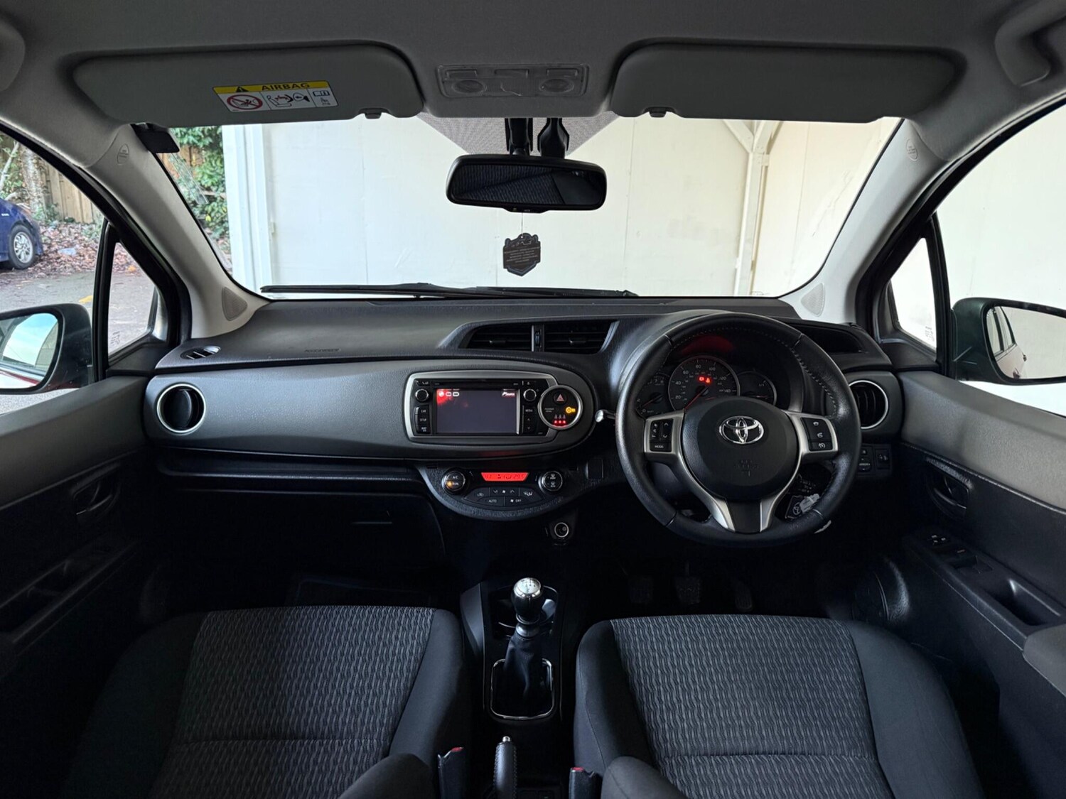 Used Toyota Yaris 2013 for sale - 76753036: Photo 27