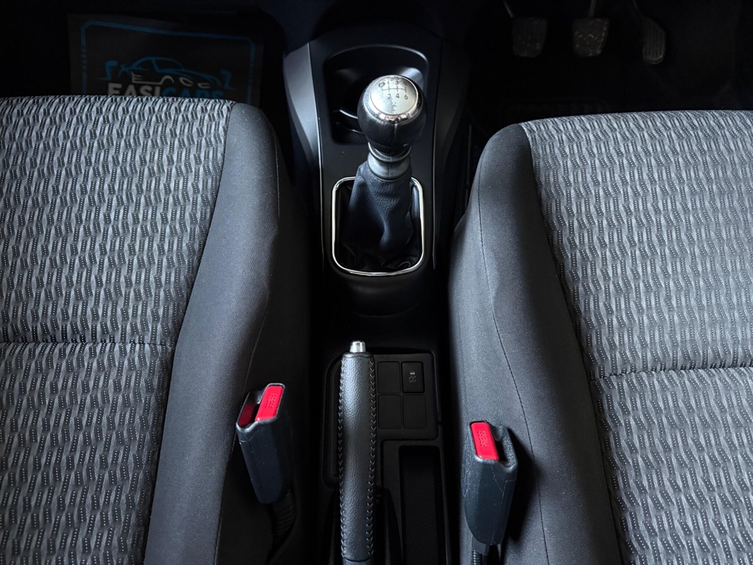 Used Toyota Yaris 2013 for sale - 76753036: Photo 30