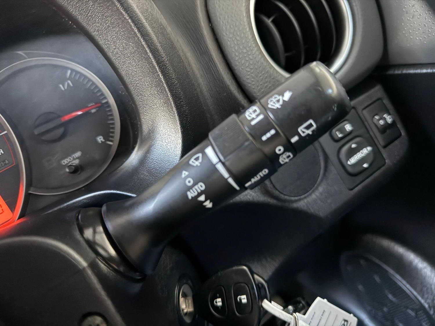 Used Toyota Yaris 2013 for sale - 76753036: Photo 36