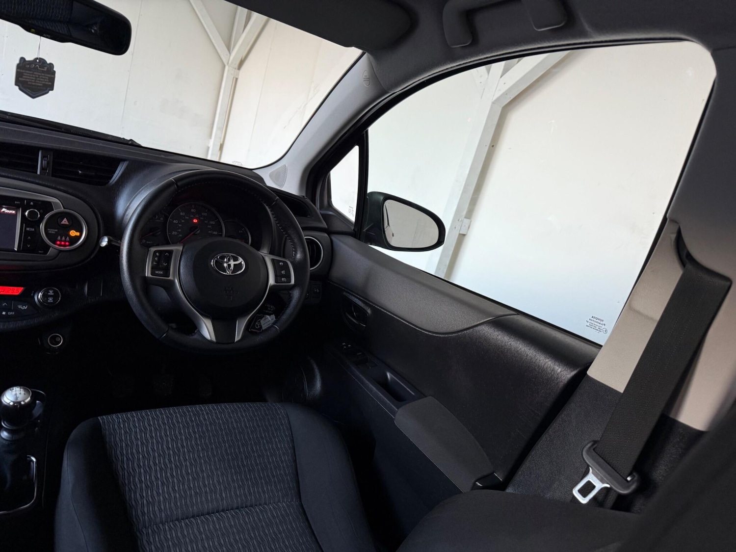 Used Toyota Yaris 2013 for sale - 76753036: Photo 38