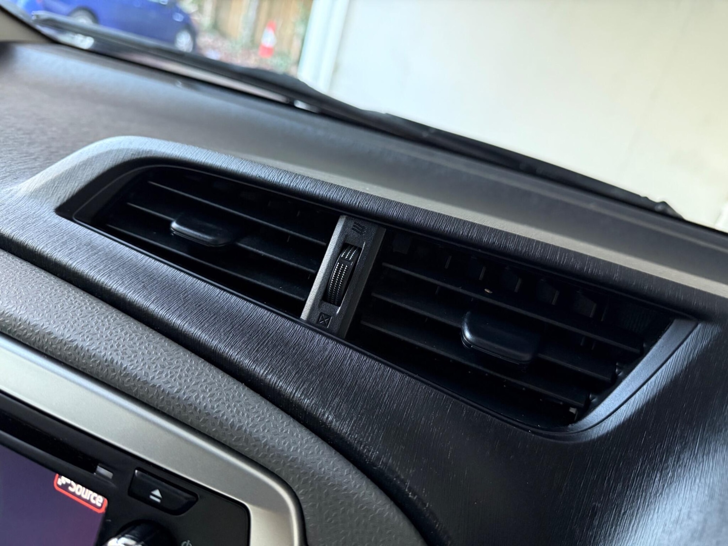 Used Toyota Yaris 2013 for sale - 76753036: Photo 42