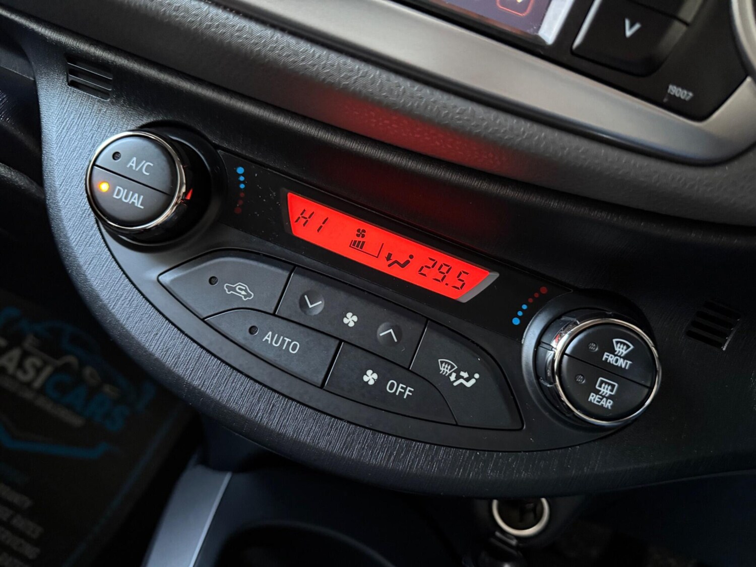 Used Toyota Yaris 2013 for sale - 76753036: Photo 49