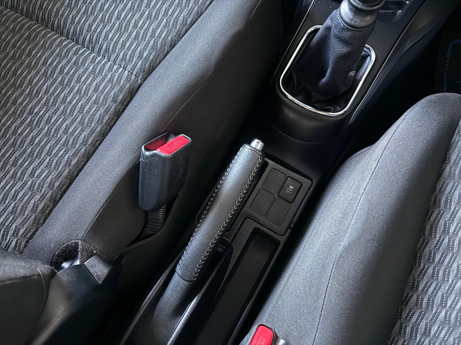 Used Toyota Yaris 2013 for sale - 76753036: Photo 52