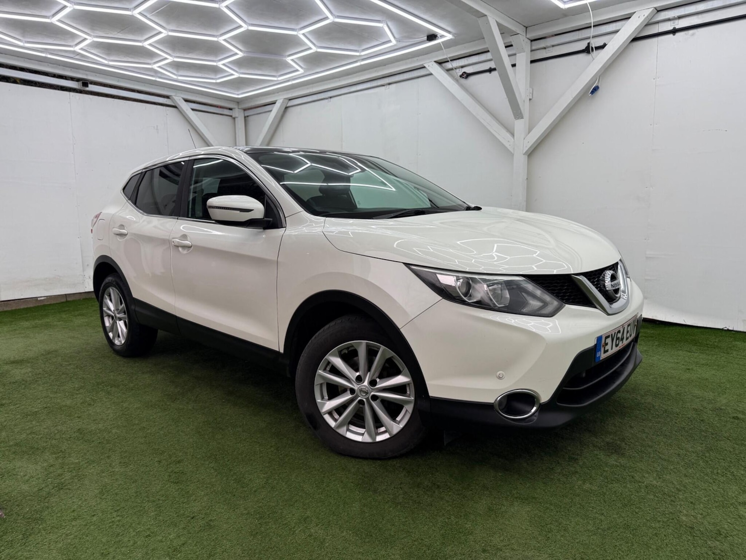 Used Nissan Qashqai 2014 for sale - 77799327: Photo 4