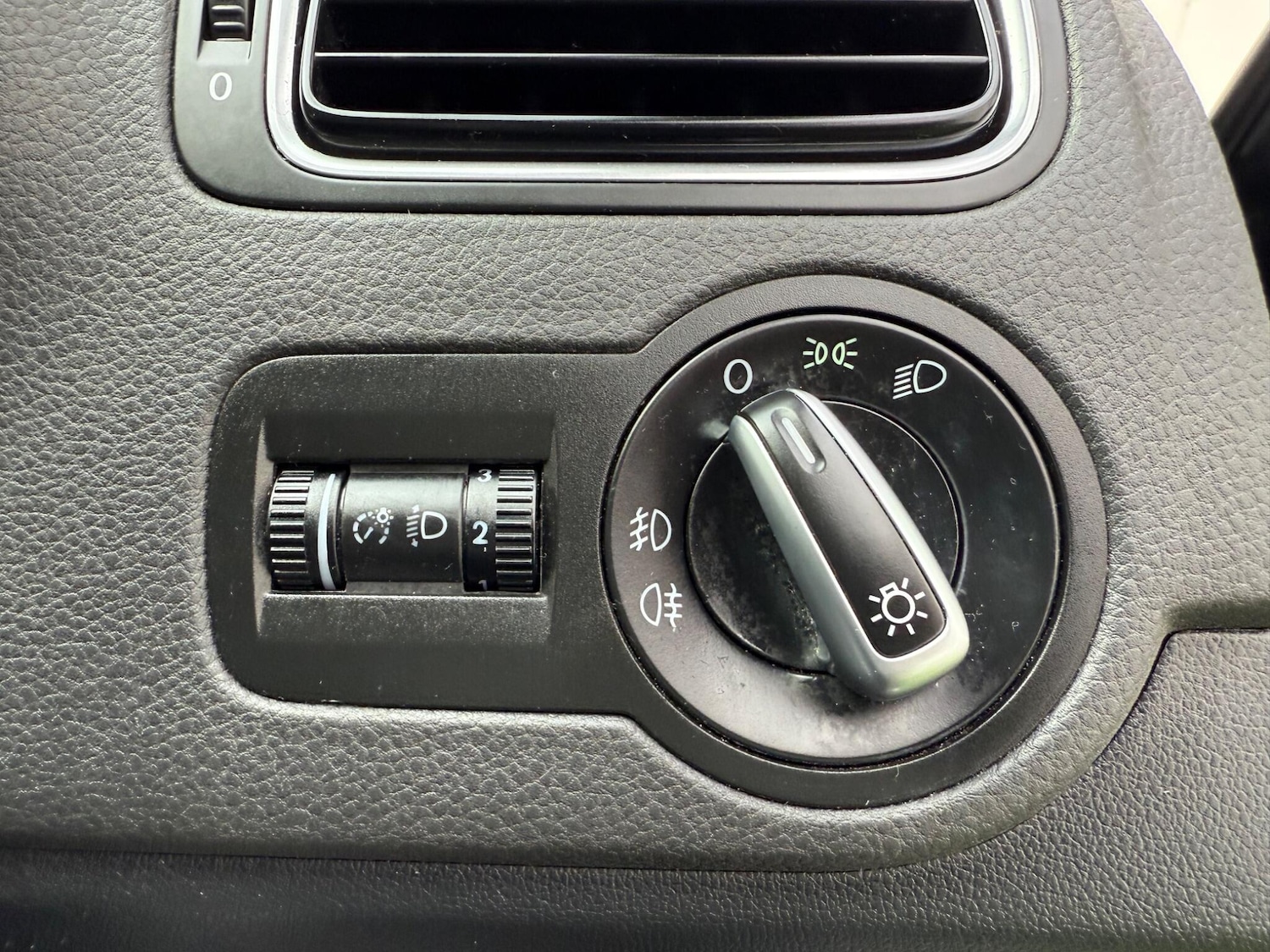 Used Volkswagen Polo 2013 for sale - 76336248: Photo 37