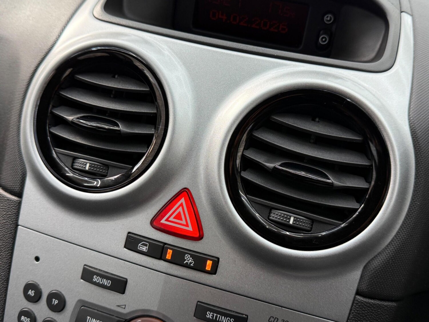 Used Vauxhall Corsa 2013 for sale - 77468410: Photo 42