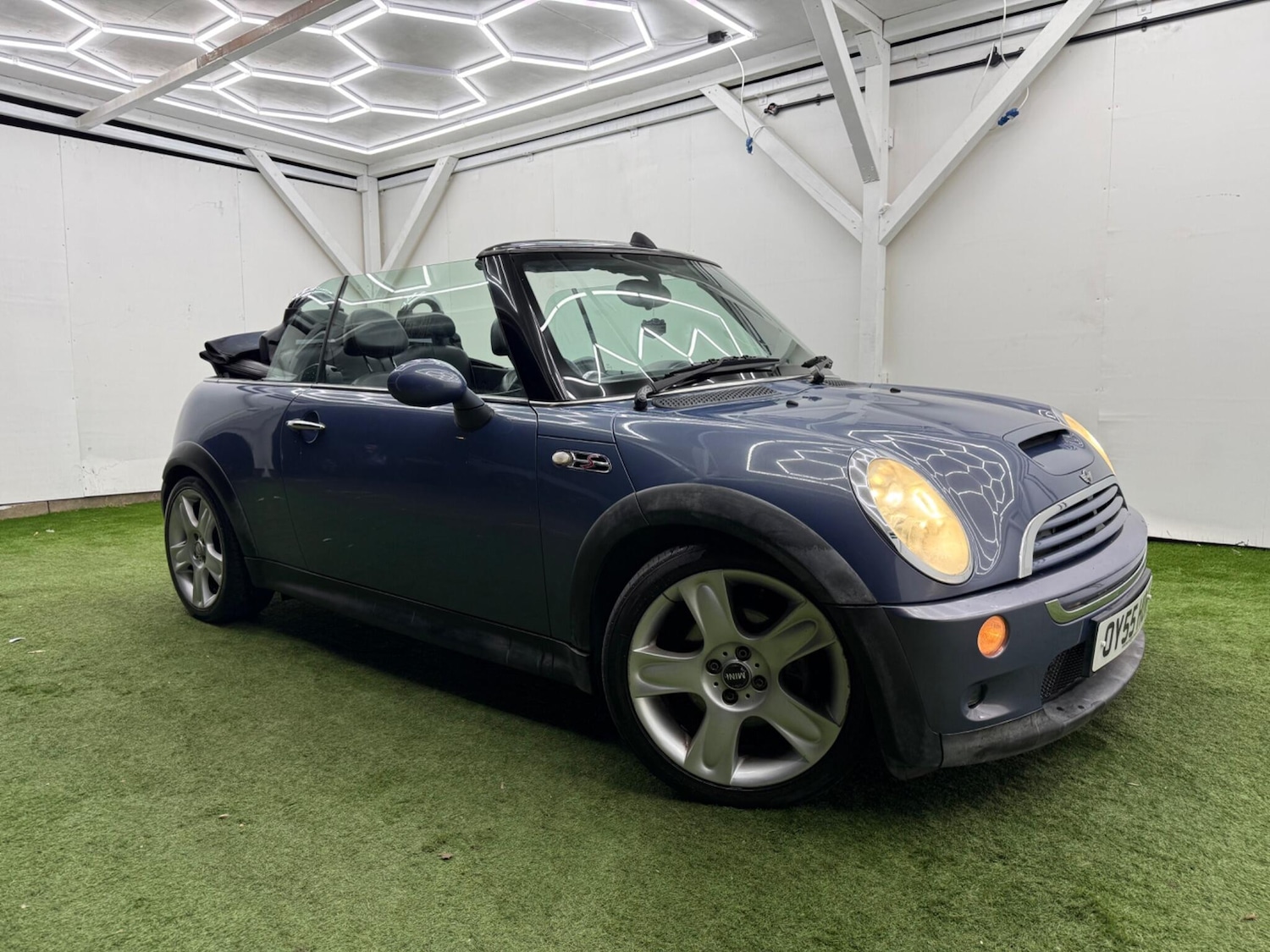 Used MINI Convertible 2005 for sale - 77132043: Photo 14
