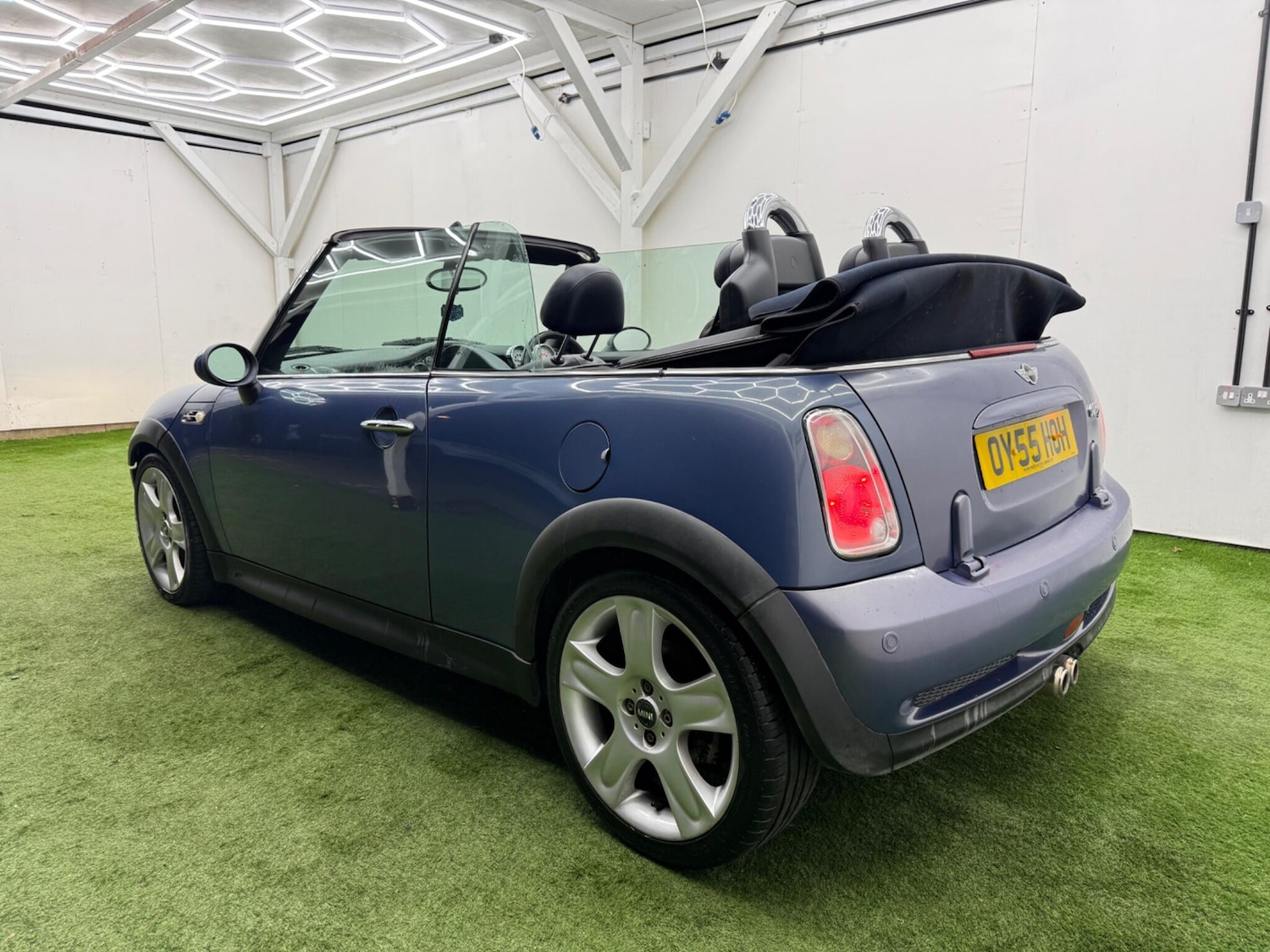 Used MINI Convertible 2005 for sale - 77132043: Photo 16
